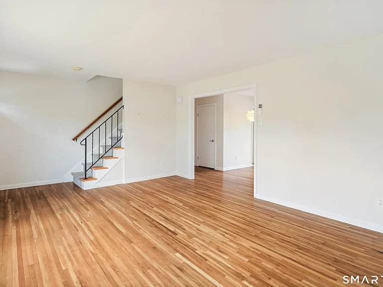 54 Cross St — Photo 7
