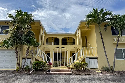 1110 Bel Air Dr #B Photo 1
