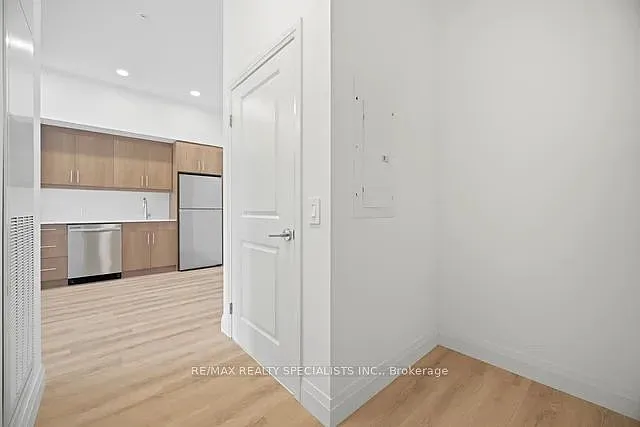 1333 Weber St E #103 — Photo 12