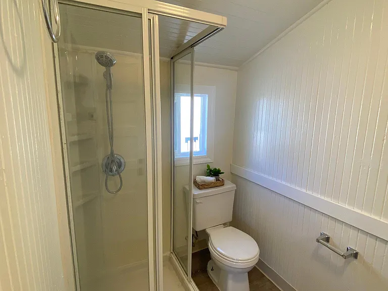 4330 Essex St — Photo 11