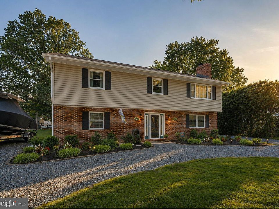 1st image of 729 Kimberly Way