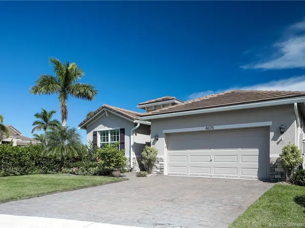 4675 NW King Ct, Jensen Beach, FL 34957