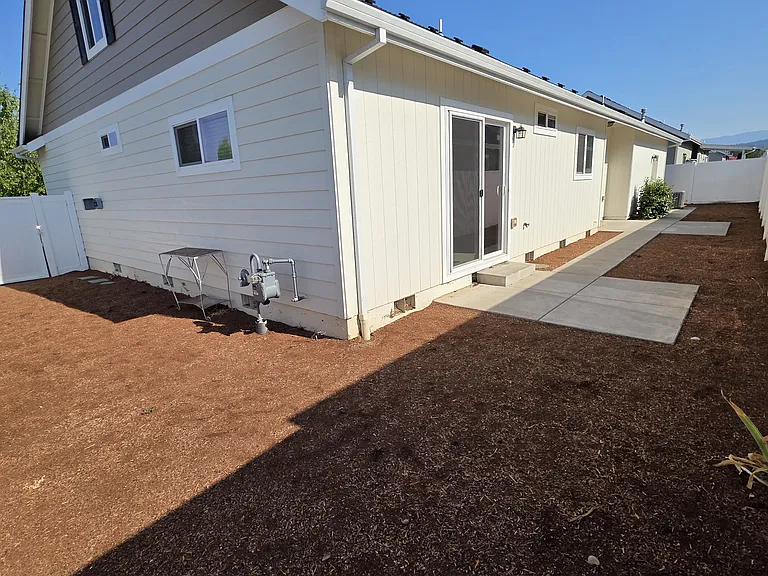 918 SW Blackberry Ln — Photo 17