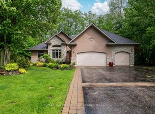 5 Timber Ct, Springwater, ON L9X0H7