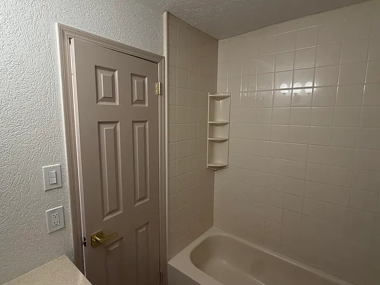 9168 Ellie Dr #B — Photo 14