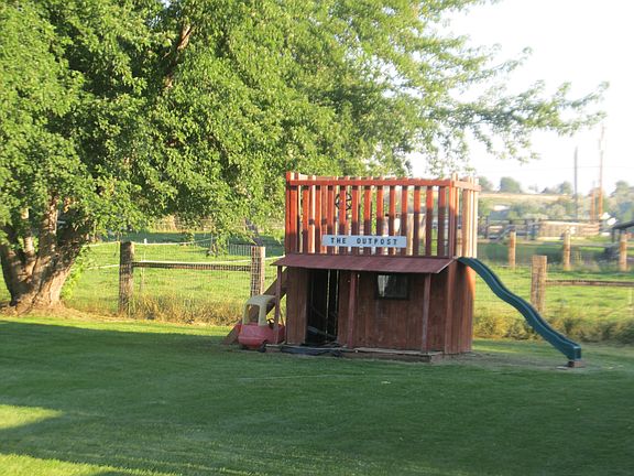 play house (stays)