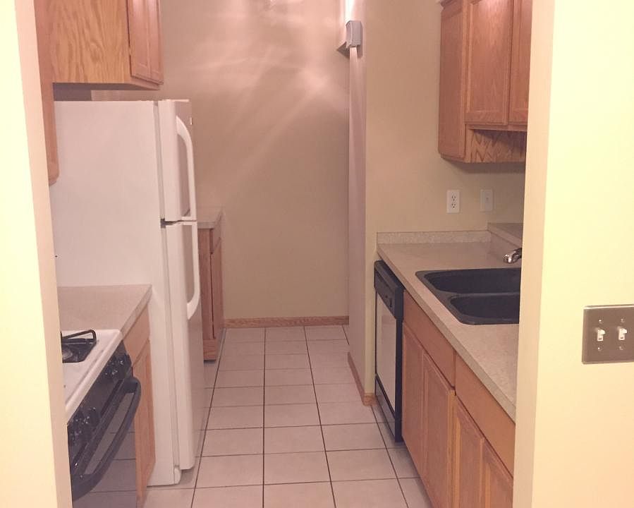 1st image of 6127 72nd Ln N