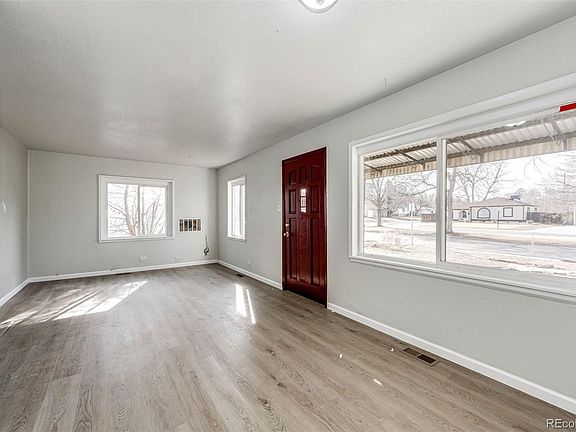 5th image of 2050 S Irving Street