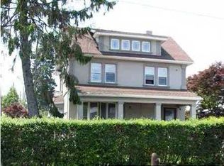 670 Tompkins Ave, Staten Island, NY 10305
