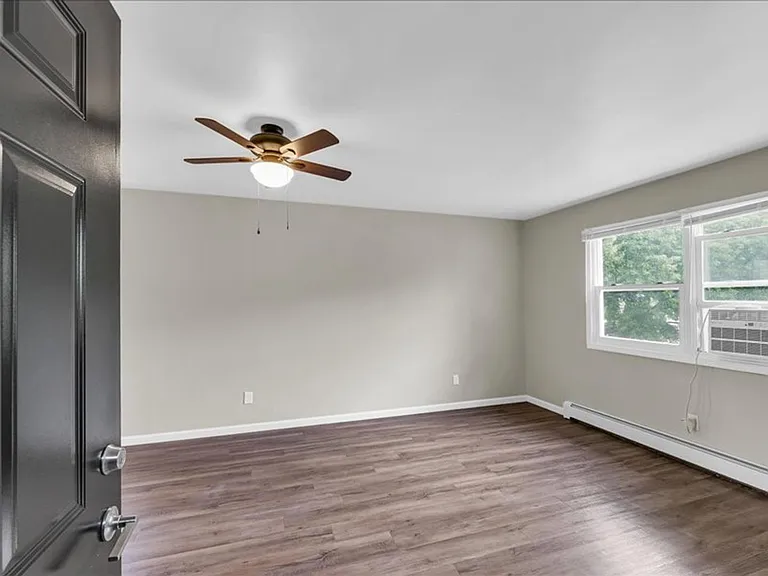 333 Riley Dr — Photo 29