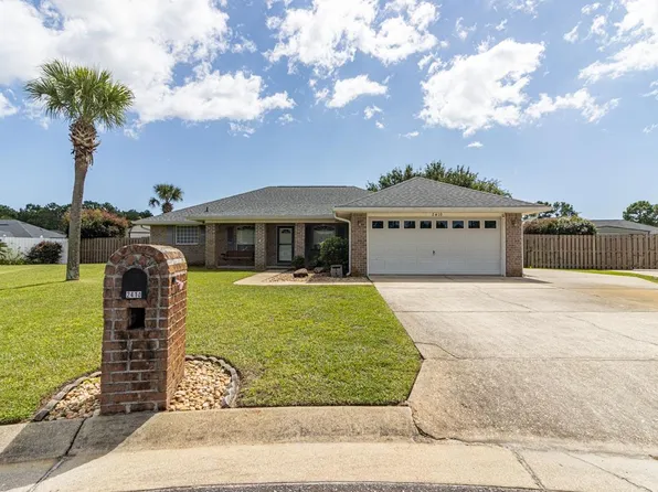 2410 Ennis Ct, Navarre, FL 32566