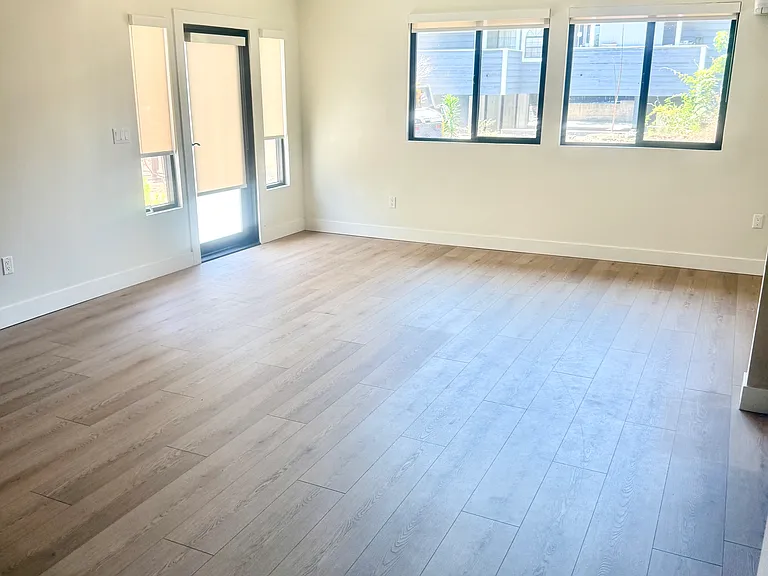 741 Valley View Ave — Photo 11