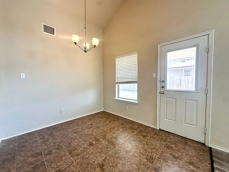 325 Ammonite Ln — Photo 8