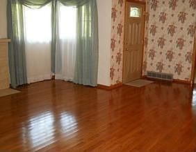 3rd image of 6009 Bobolink Ln