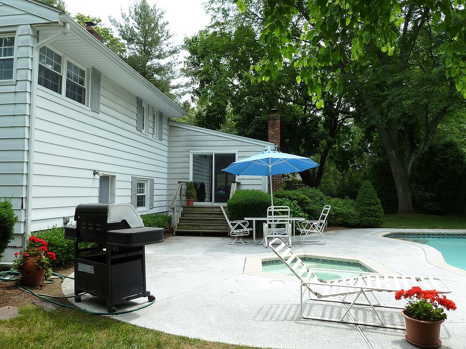 7 Spruce Pl, Ho Ho Kus, NJ 07423 Zillow