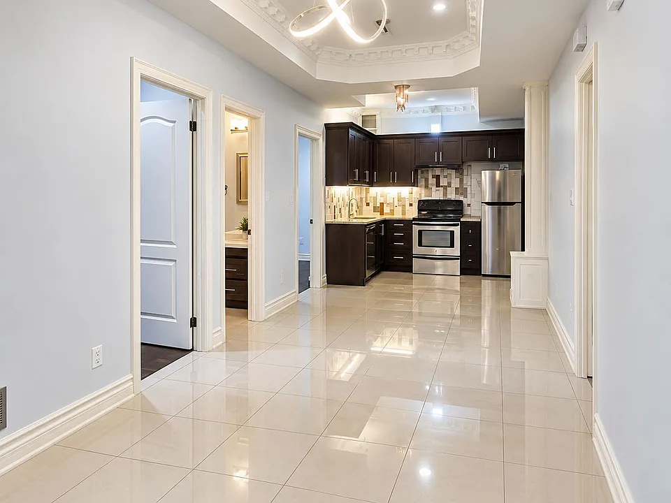 42 Noble St #BASEMENT