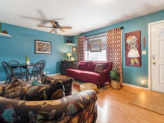 3rd image of 612 Coast St