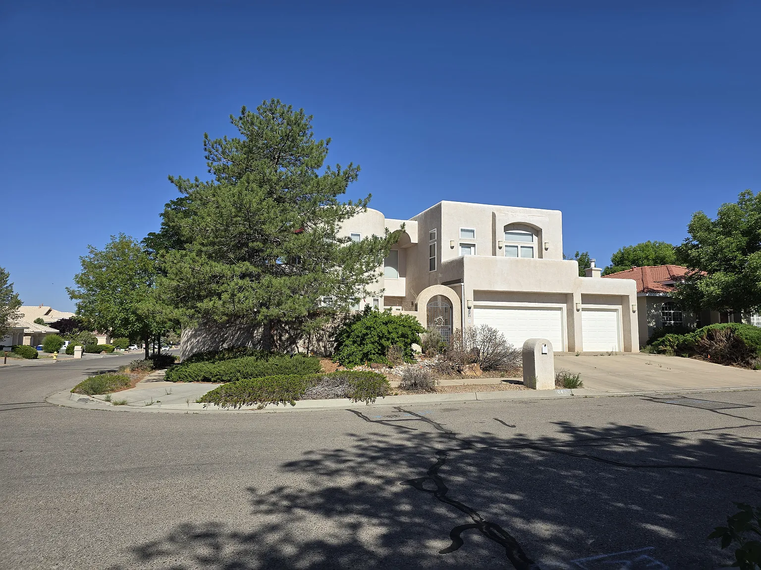 8401 Vina Del Sol Dr NE — Photo 2