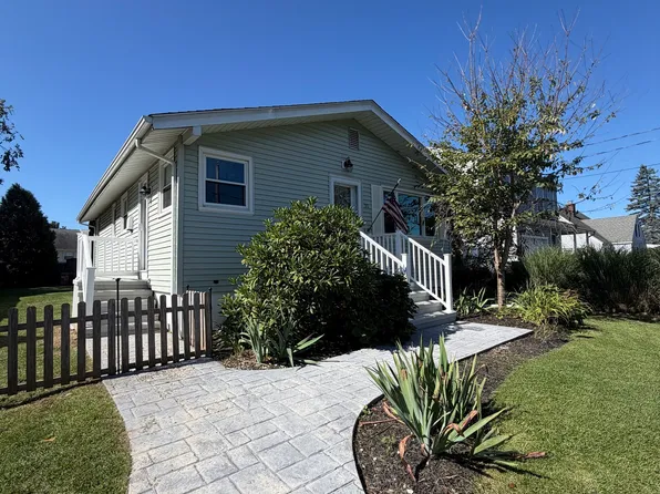 20 Summit Avenue, Shelton, CT 06484