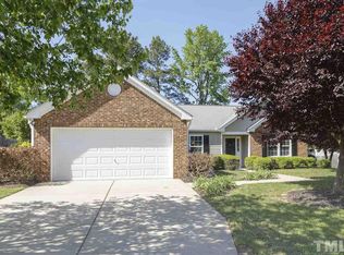 505 Birchtree Valley Ct, Fuquay Varina, NC 27526