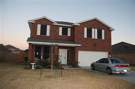 1st image of 923 Evergreen Farm Dr