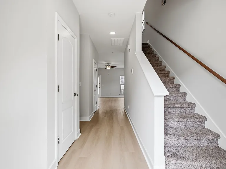 2009 Abbingdon Way — Photo 16