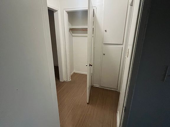 5th image of 11922 Manor Dr APT E
