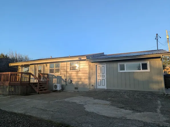 510 Lombard St, North Bend, OR 97459