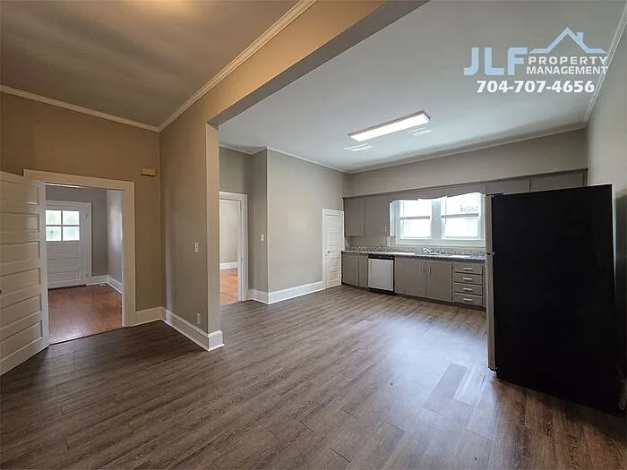 511 W 7th St — Photo 5