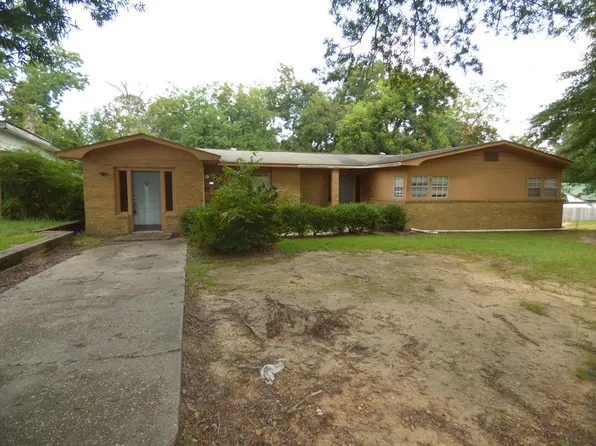 708 Dyson Dr, McComb, MS 39648