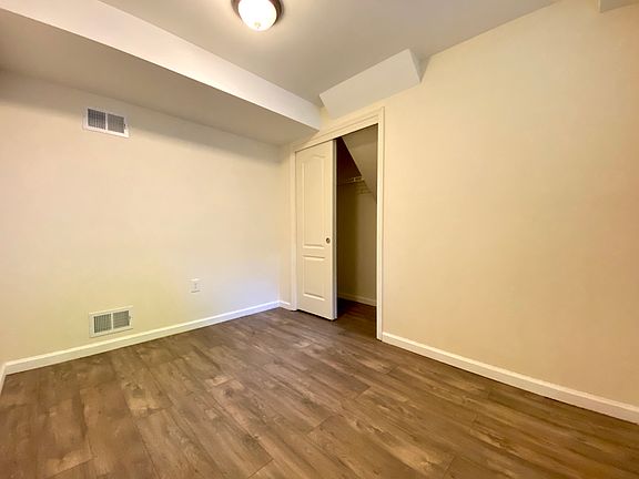 3rd image of 33 Sheridan Ave #1F