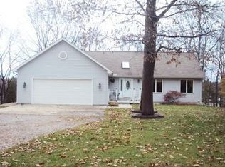 4852 N Flint Rd, Sanford, MI 48657