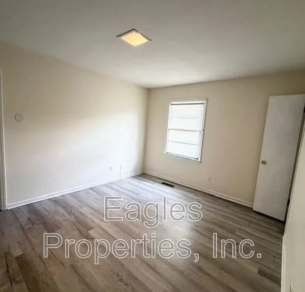 2803 Warrick Cir #F1 — Photo 3