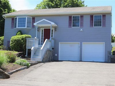 48 Meadowbrook Rd, Danbury, CT, 06811