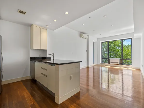 71 Village Road North image 10 of 19