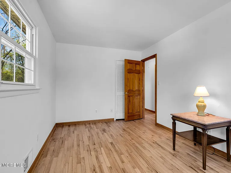 1112 Wildwood Ave — Photo 9