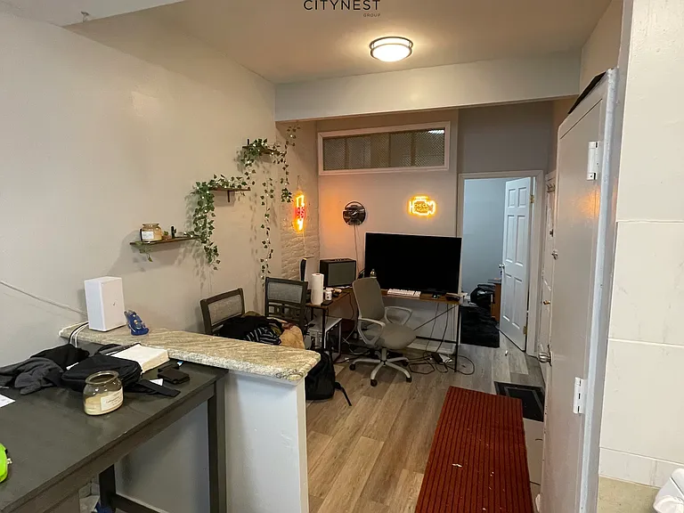 5817 4th Ave #1R — Photo 1