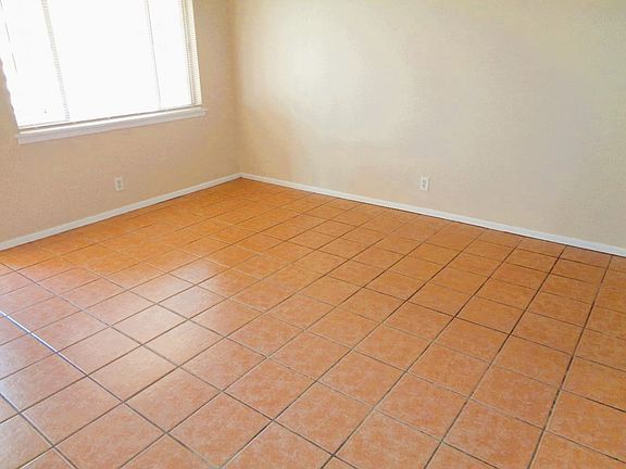 2nd image of 10532 Brisbane Way