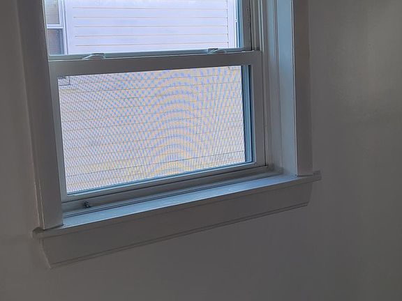 2nd image of 28 Newbury St APT 3