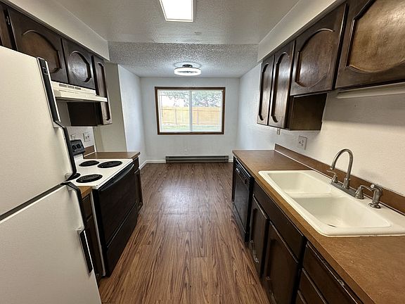 3rd image of 1821 Peachtree Ln APT 1