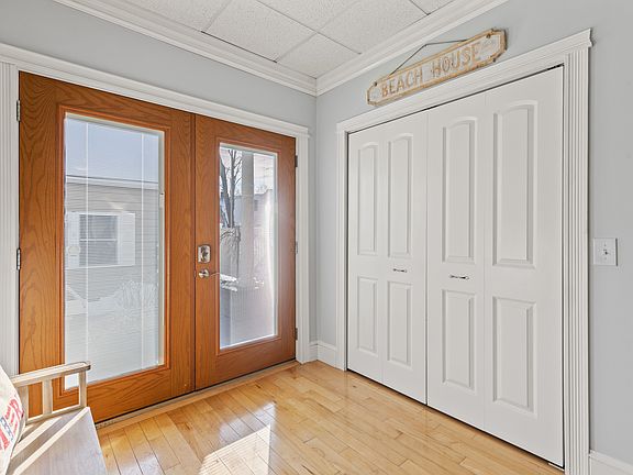 4th image of 91 Union Ave