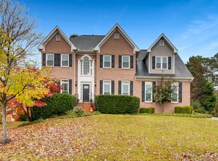 5800 Dovnick Dr, Lilburn, GA 30047