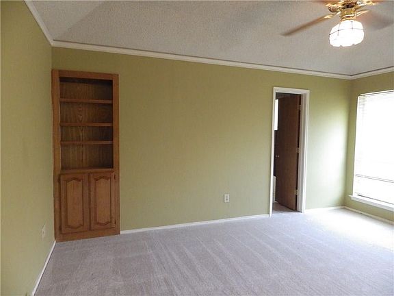 4th image of 1602 Hastings Dr
