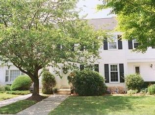 9 Hampshire Dr, Mendham, NJ 07945
