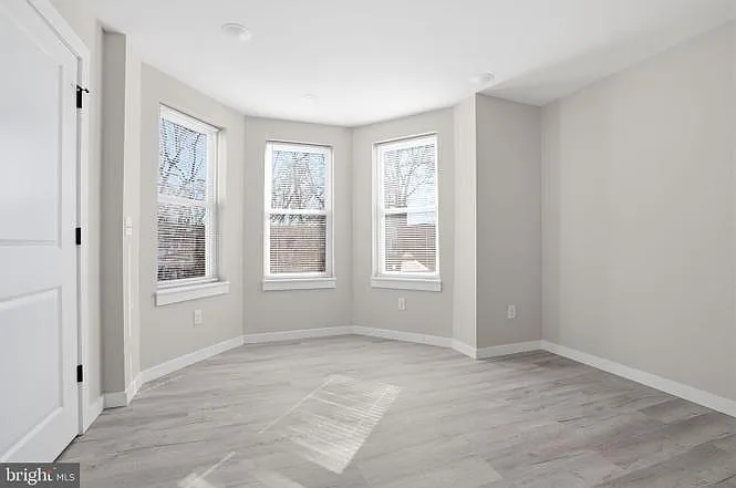 6157 Walnut St #2 — Photo 11