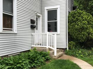 19 Lowrys Ln #2B, Bryn Mawr, PA 19010
