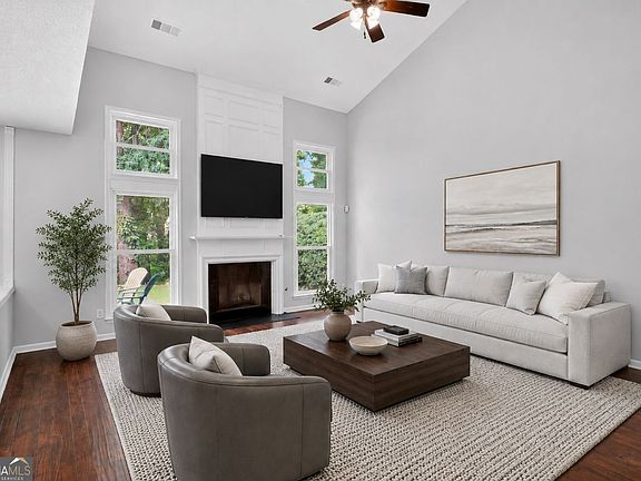 5th image of 535 Arncliffe Ct