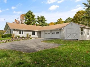36 Finlay Rd, Sturbridge, MA 01518