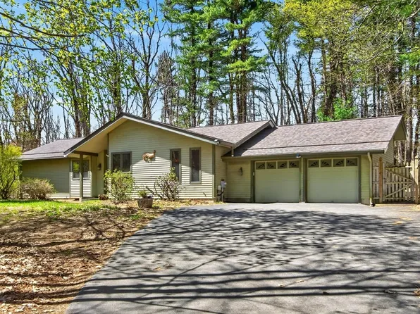18 Laurel Ln, Princeton, MA 01541