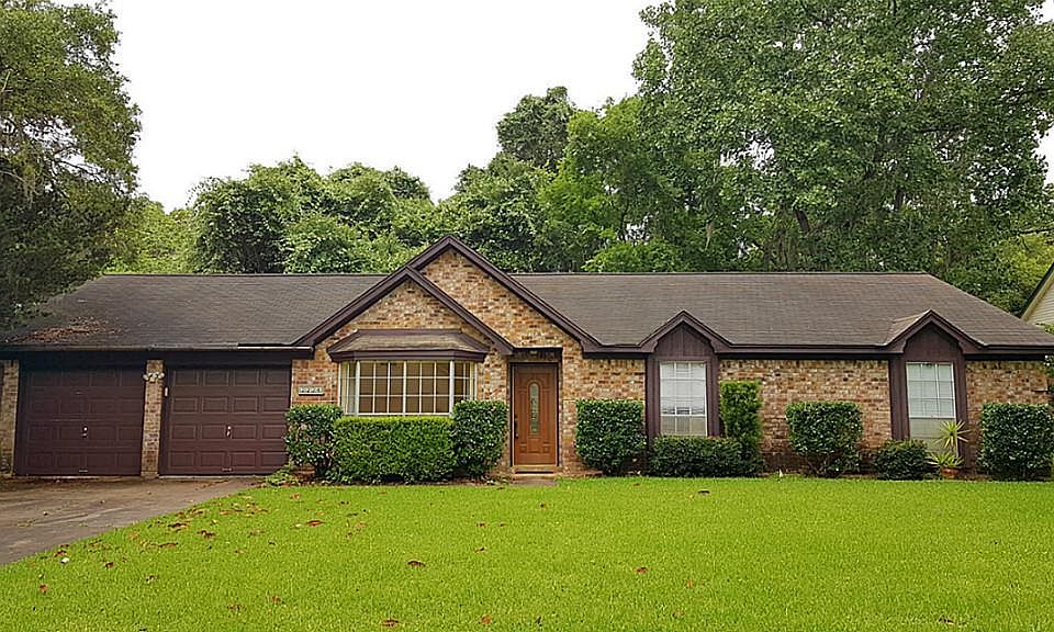 1st image of 2226 Lake Forrest Dr